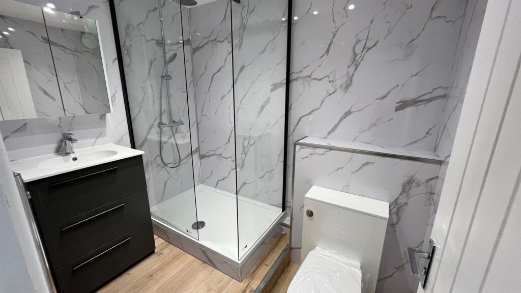 Apartment in Leeds - View 4