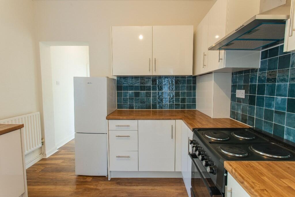Main image of property: Gordon Hill, London, EN2