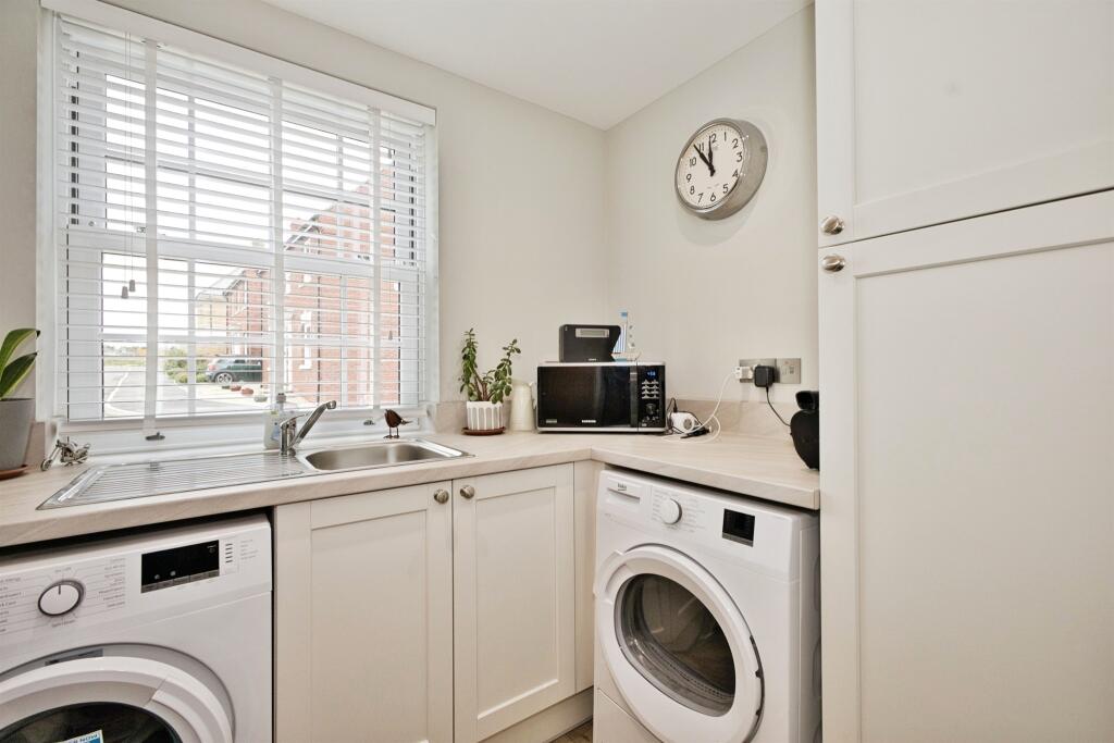 Additional image 6 of Southern Way, YEOVIL