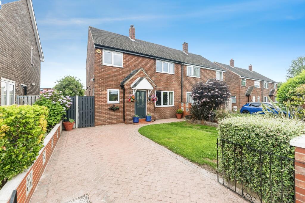 3-bed semi-detached on High Ridge Park, Rothwell, LS26, £240,000