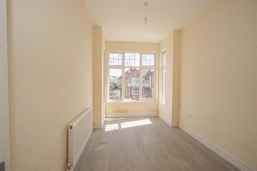 Apartment in Tonbridge - View 5