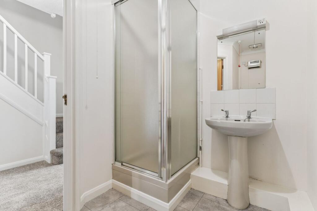 House in North Hertfordshire, Hertfordshire - More