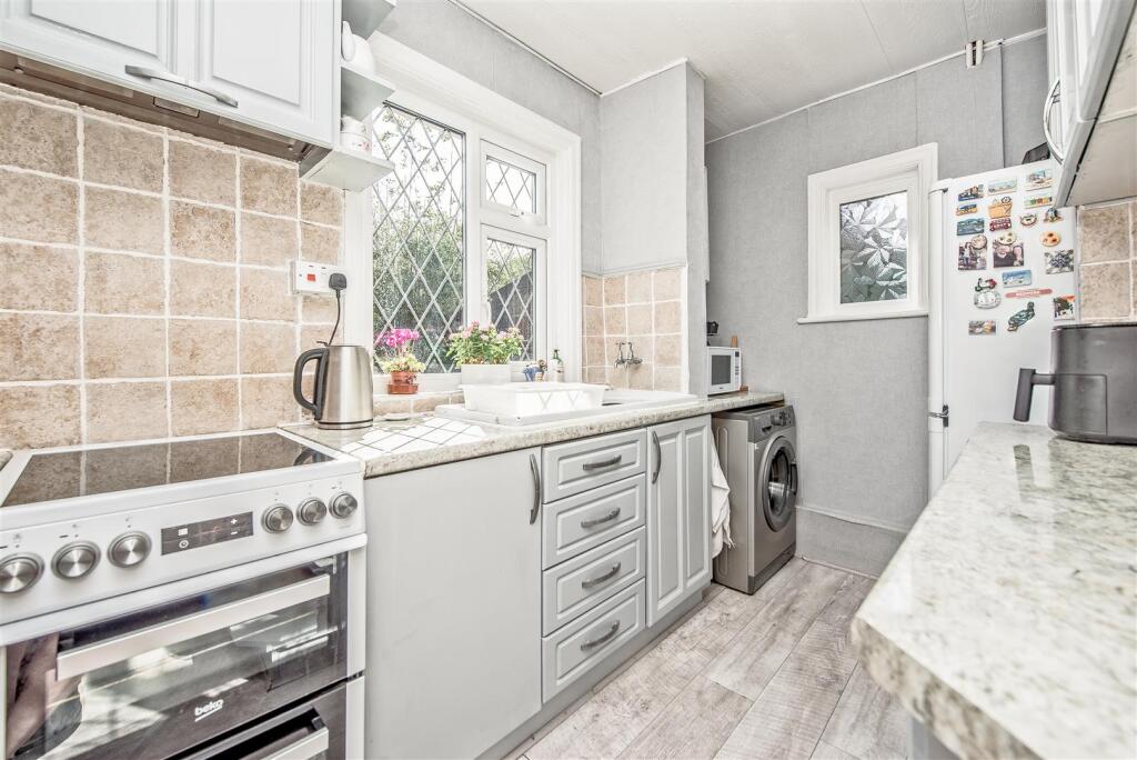 House in Leeds, Hill Top, Sandford - View 3