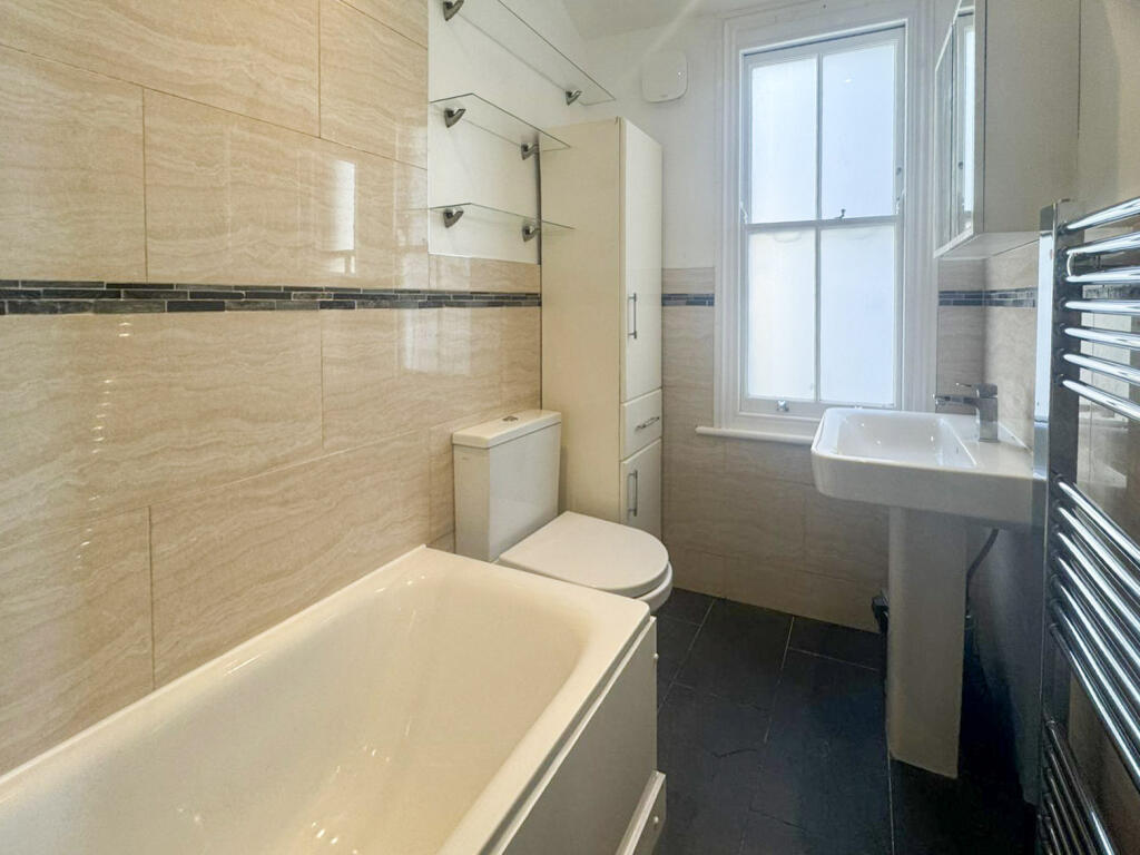 3 bedroom maisonette for rent