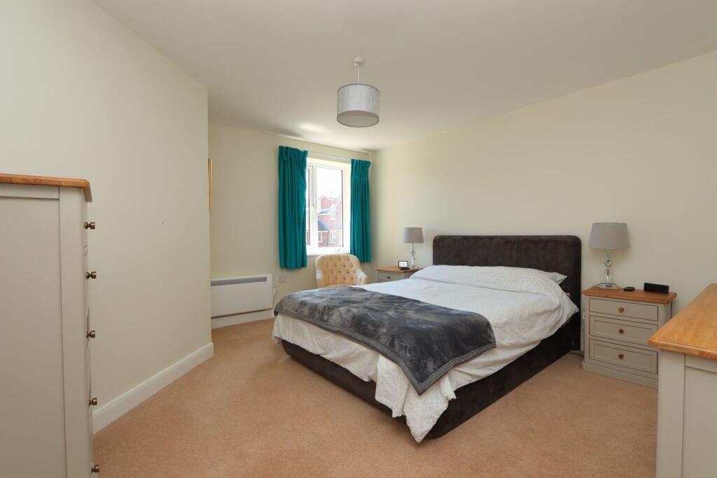 Alexandra Road, Southport, PR9 - More