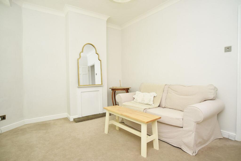 Ashfield Terrace, Harrogate, HG1 photo 3