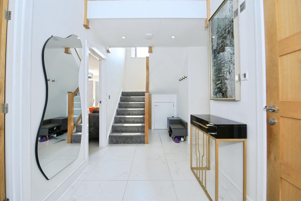 House in Peterborough, City of Peterborough - View 2