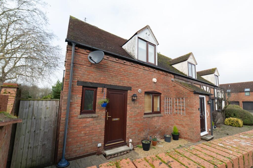 Main image of property: Grange Drive, Bishops Cleeve, Cheltenham, GL52