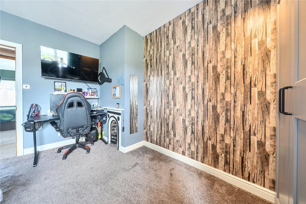 House in Leeds, West Yorkshire - More