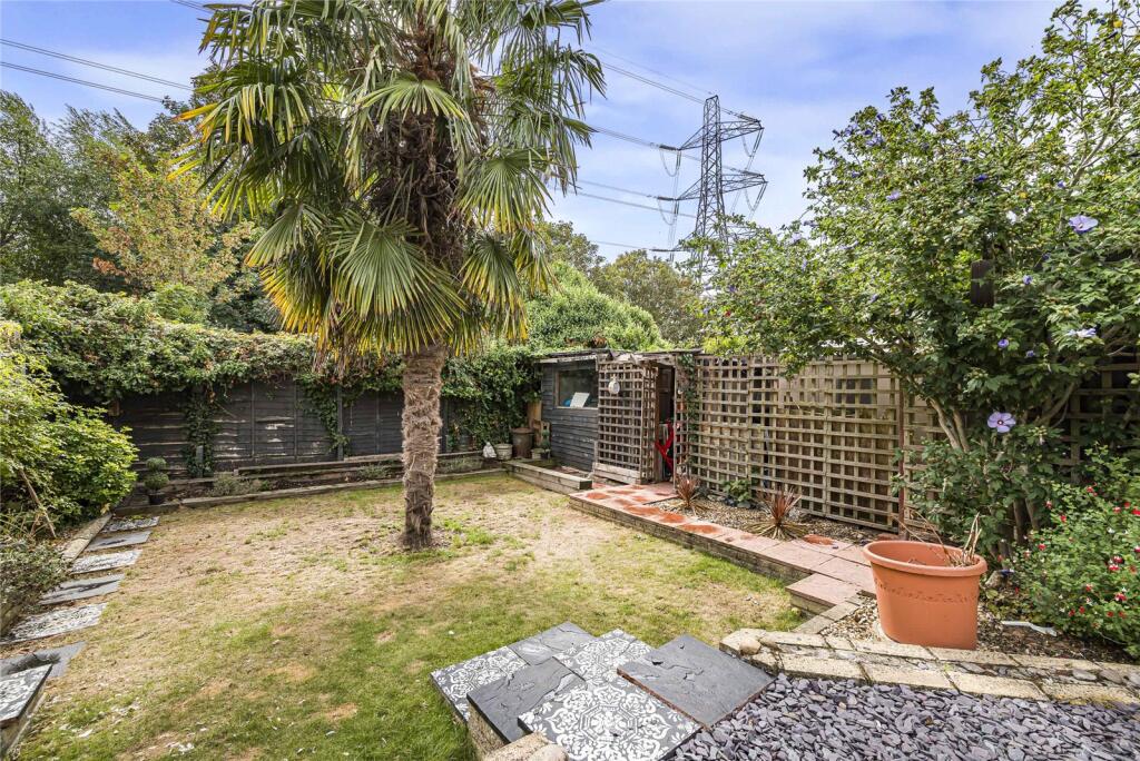 House in Dartford - View 5