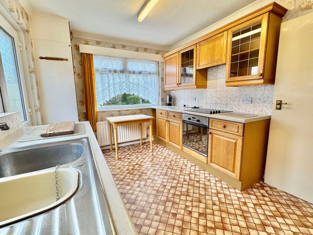 Venner Avenue, Cowes, PO31 - View 6
