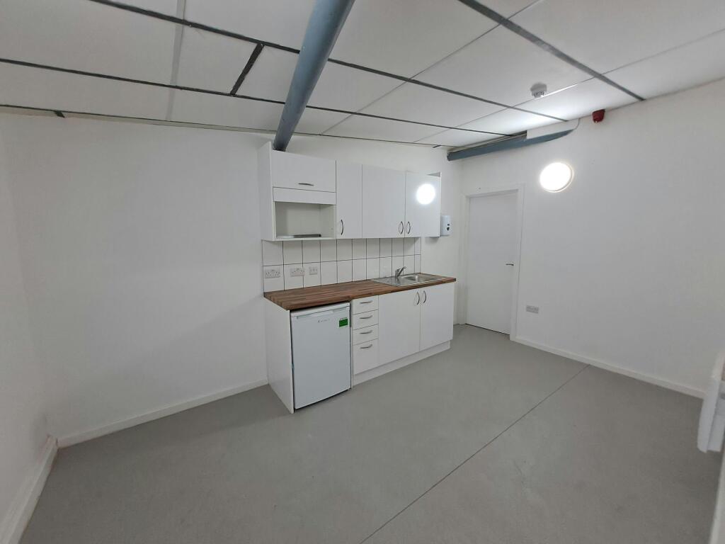 3 Executive Park  Kitchenette
