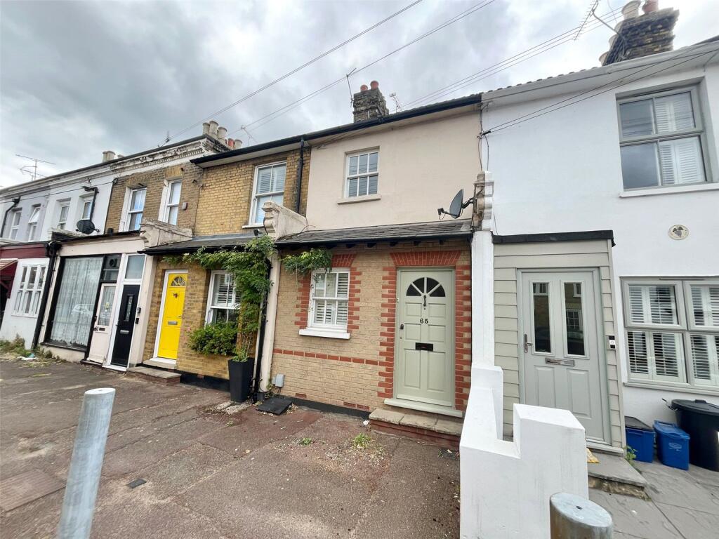 Main image of property: Park Street, Westcliff-on-Sea, Essex, SS0