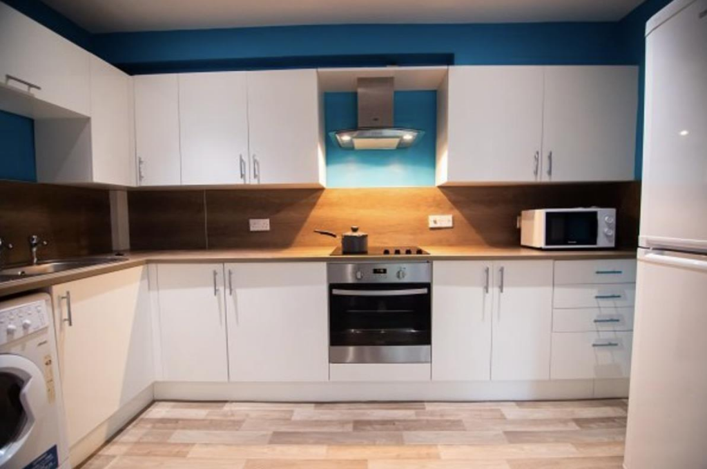 Apartment in Sheffield, Broomfield, Broomhill - View 4