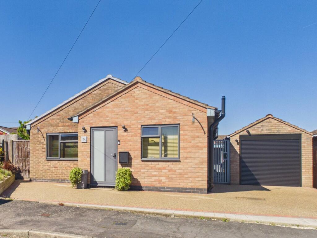 Main image of property: 5 Walney Close, Hinckley