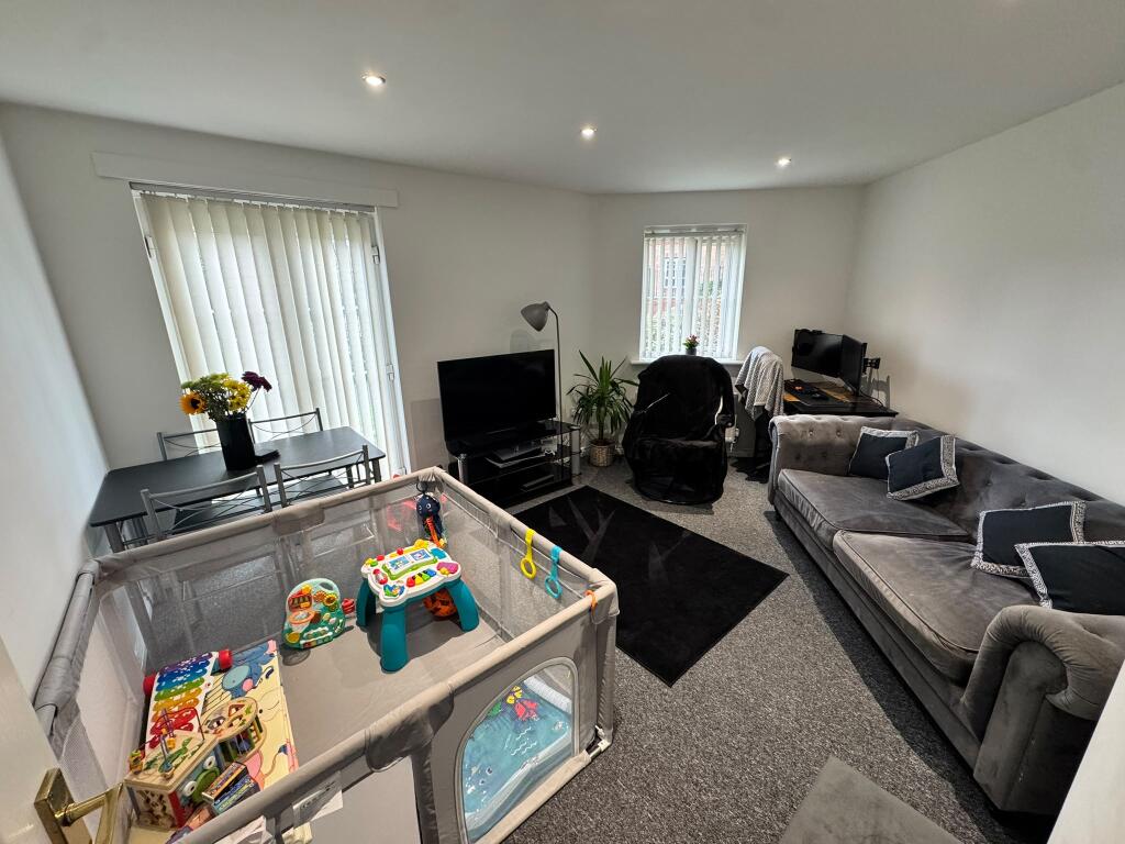 Apartment in Chester - View 4