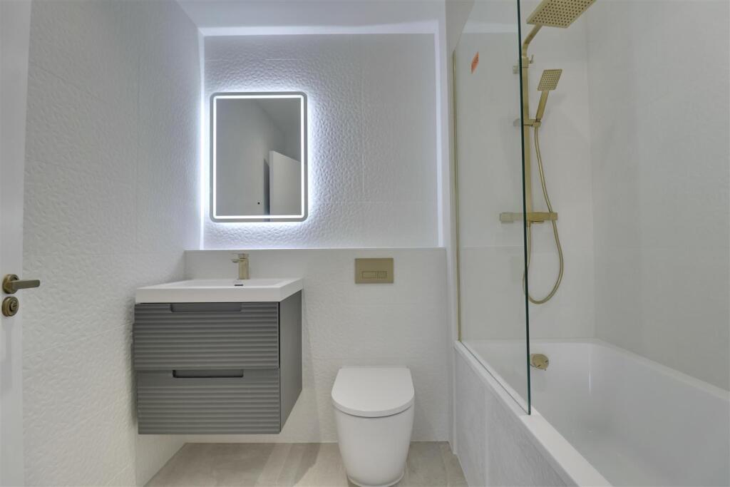 Apartment in Portsmouth - More