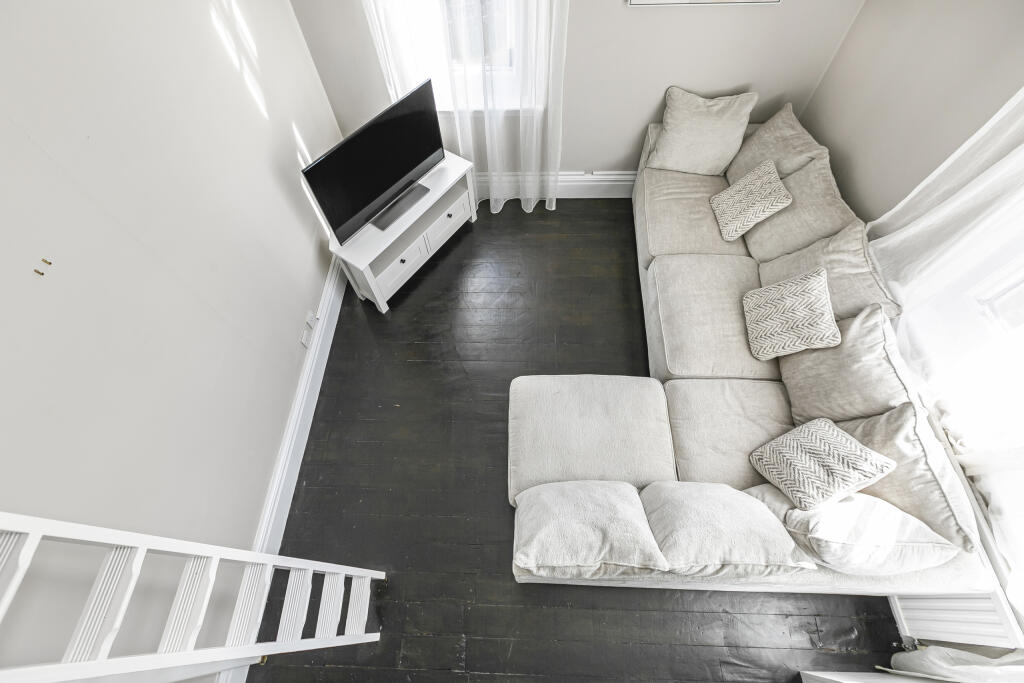 Additional image 30 of Akrill House, Hollybush Lane, Harpenden, Hertfordshire