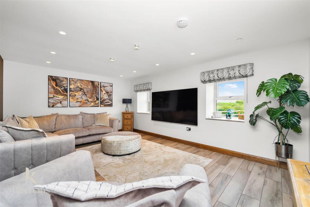 Additional image 5 of Manchester Road, Clowbridge, Burnley