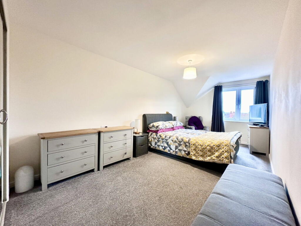 Apartment in Stockport, Greater Manchester - View 5