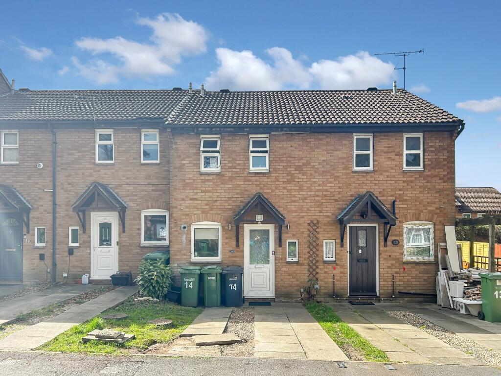 2-bed house on Lambourne Road, West End, £240,000