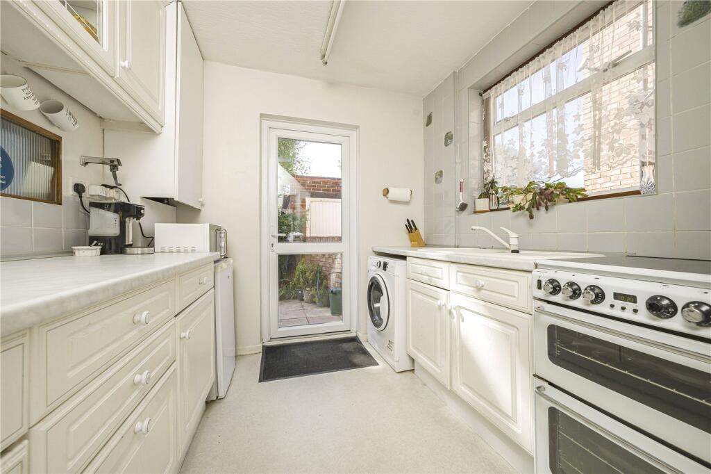 House in Southall - View 4