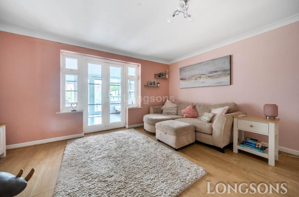 Canberra Road, Watton photo 4