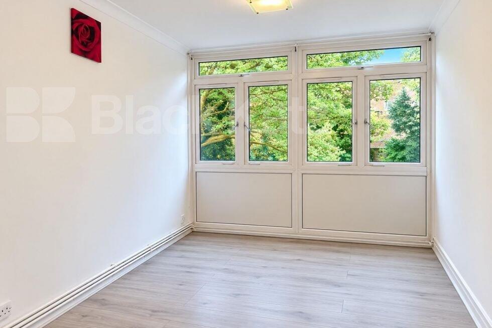 Apartment in London - View 3
