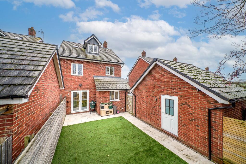 Damson Way, Edlesborough, LU6 photo 4