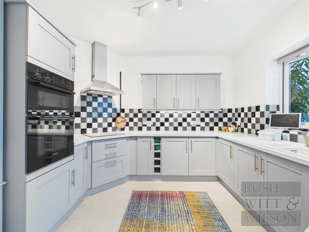 House in St. Leonards-on-Sea, Hollington - View 4