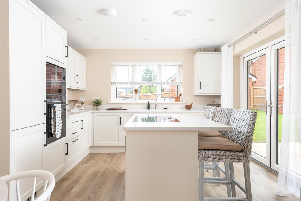 Ickwell Road, Upper Caldecote, Biggleswade, Bedfordshire, SG18 photo 4