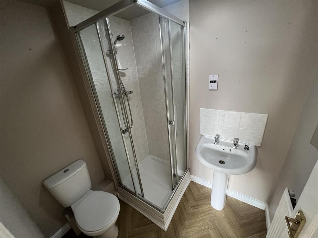 Apartment in Walsall, West Midlands - More