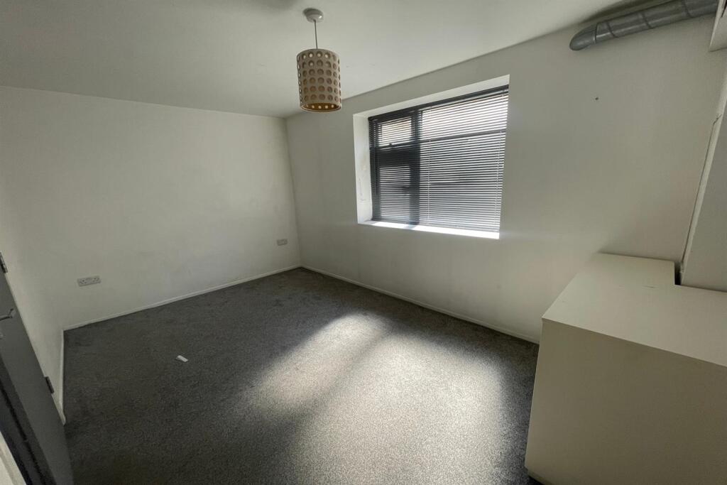 Apartment in Brighton - View 5