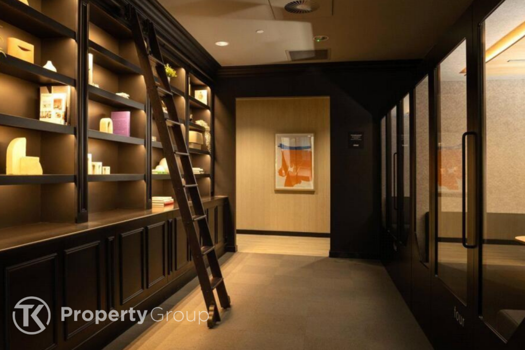 Apartment in Manchester, City Centre - View 3