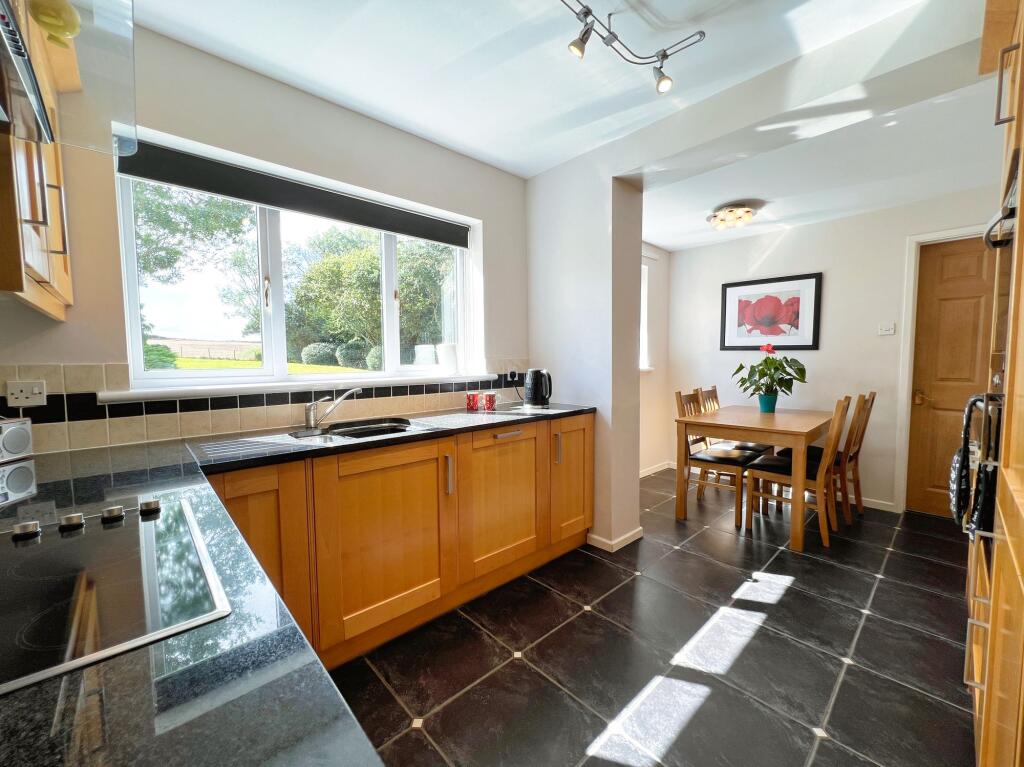 Swallows Lodge, Penllyn, The Vale of Glamorgan CF71 7RQ photo 4