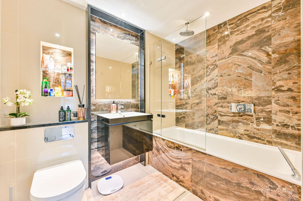 Apartment in London, City of Westminster - More