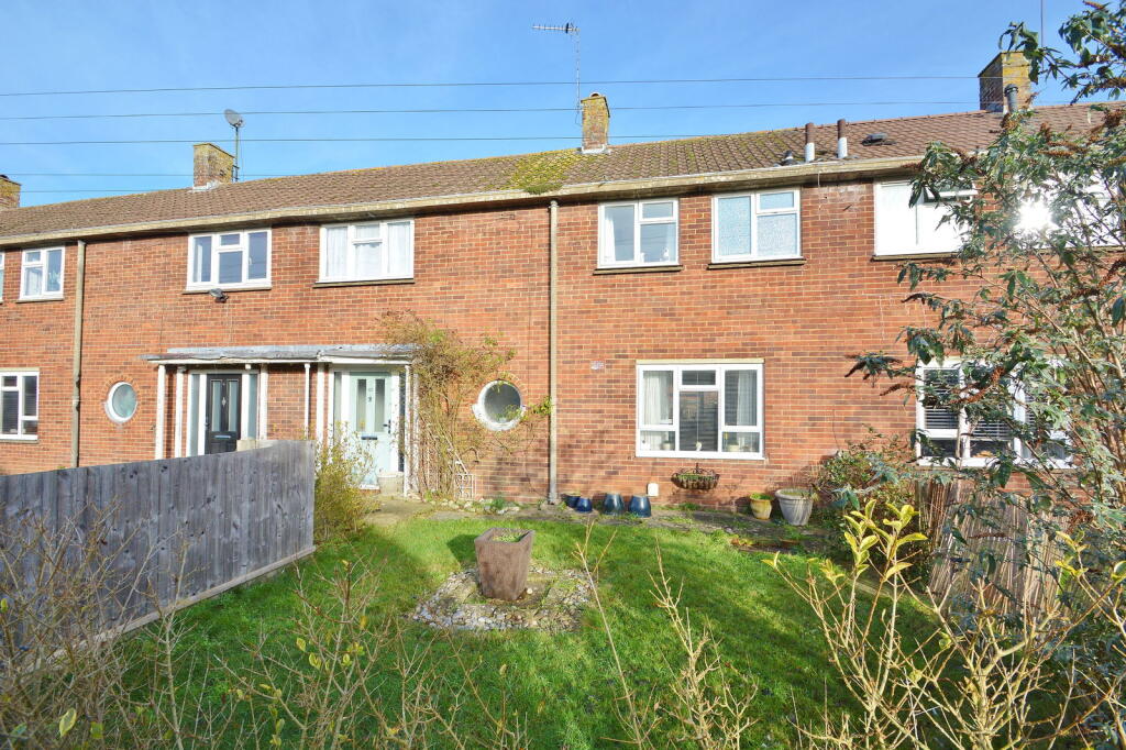 Main image of property: Kings Close, Thame, OX9 3DB