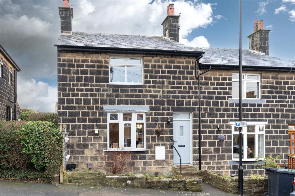Main image of property: Ashtofts Mount, Guiseley, Leeds, West Yorkshire