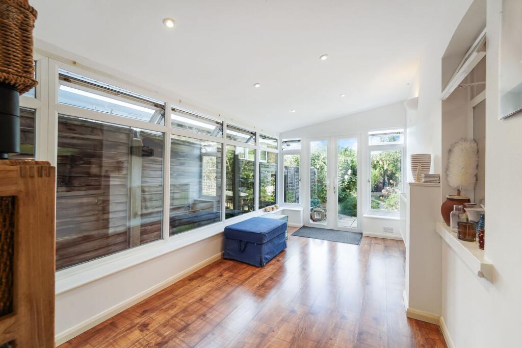 House in Kingston upon Thames - View 4