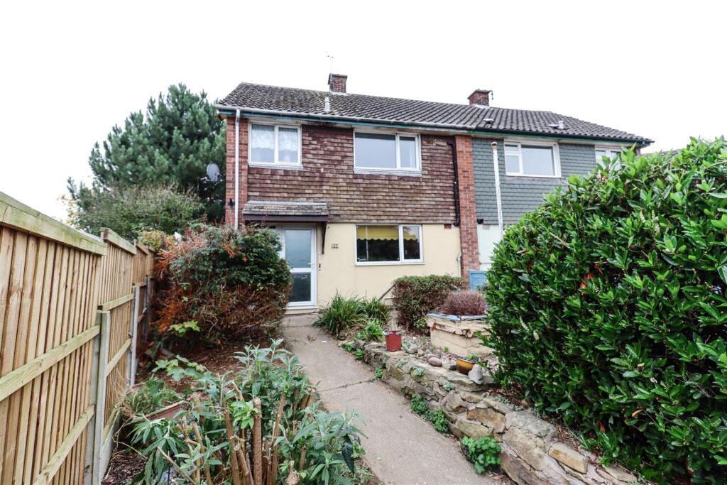 2-bed semi-detached on Queen Elizabeth Way, Ilkeston, £125,000