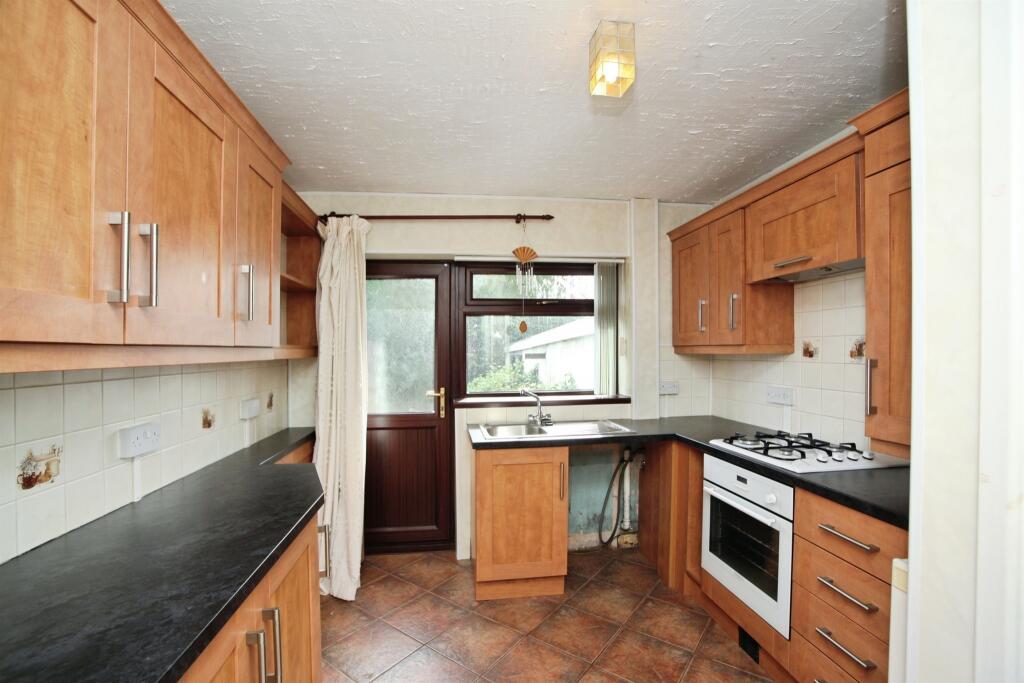 House in Cardiff, Llantrisant - More