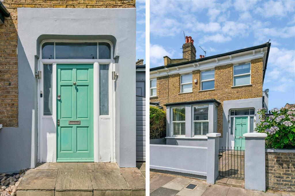 Main image of property: Heathfield Gardens, London, W4