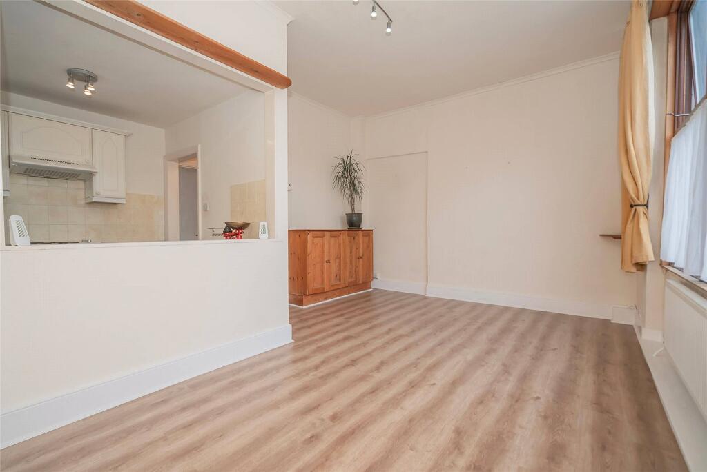 Main image of property: Cheapside, Fortis Green, London, N2