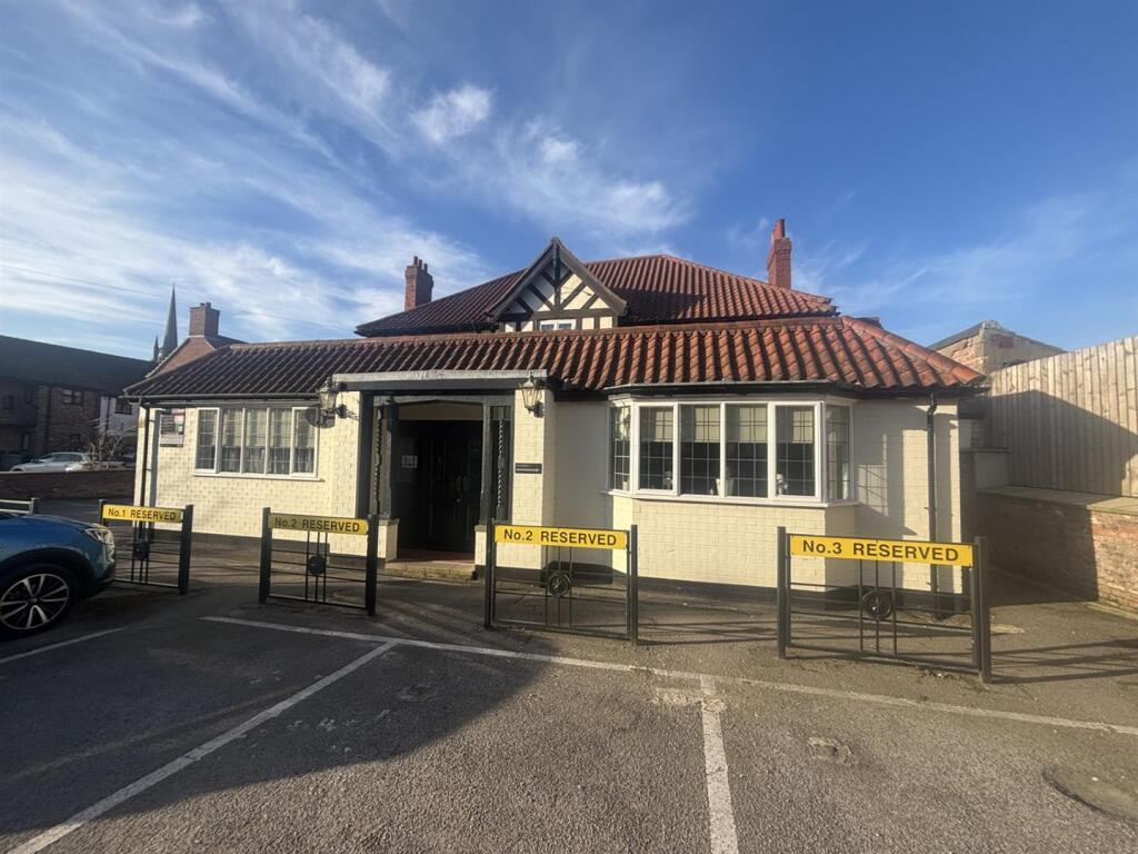 Main image of property: Kidgate, Louth