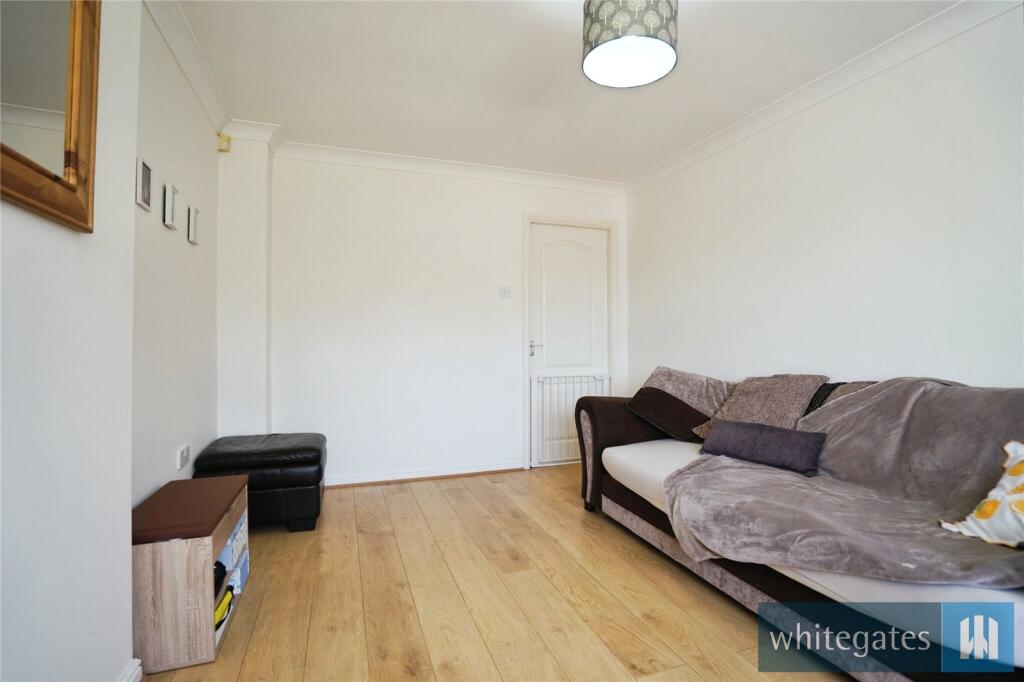 House in Knowsley, Kirkby - More