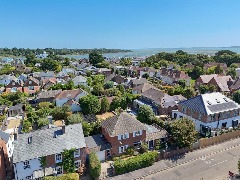 House in Lymington - View 3