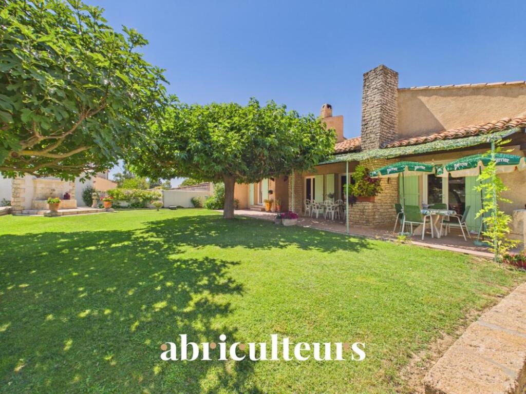 Main image of property: Provence-Alps-Cote d`Azur, Bouches-du-Rhône, Charleval