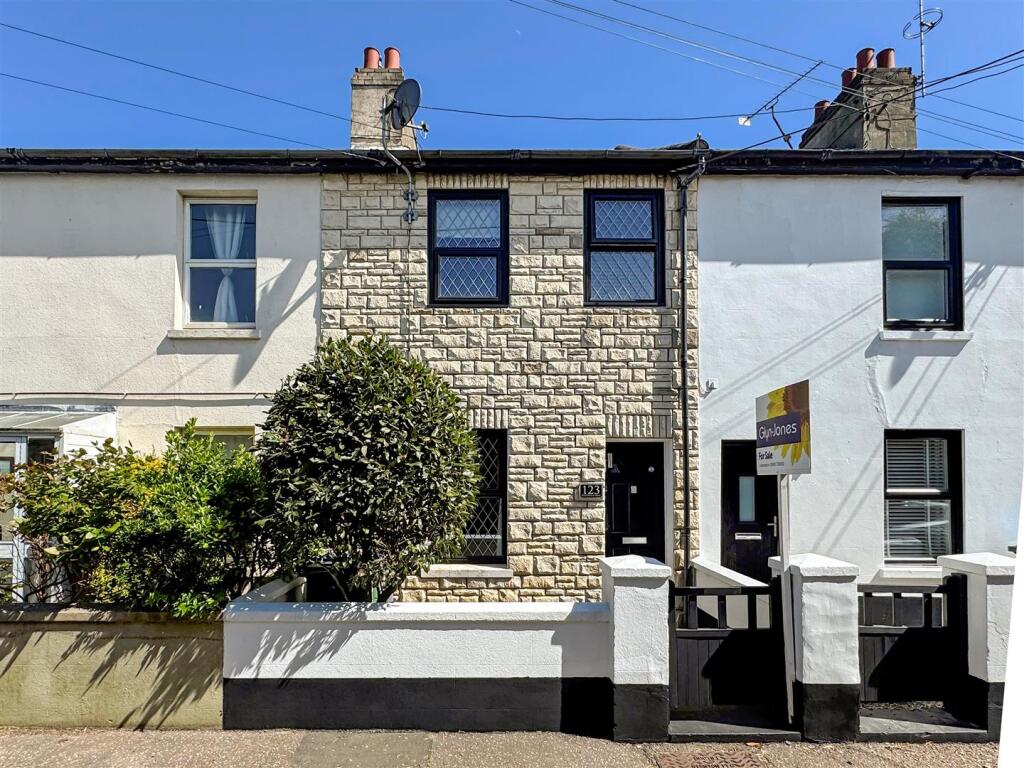 Main image of property: Beaconsfield Road, Wick, Littlehampton