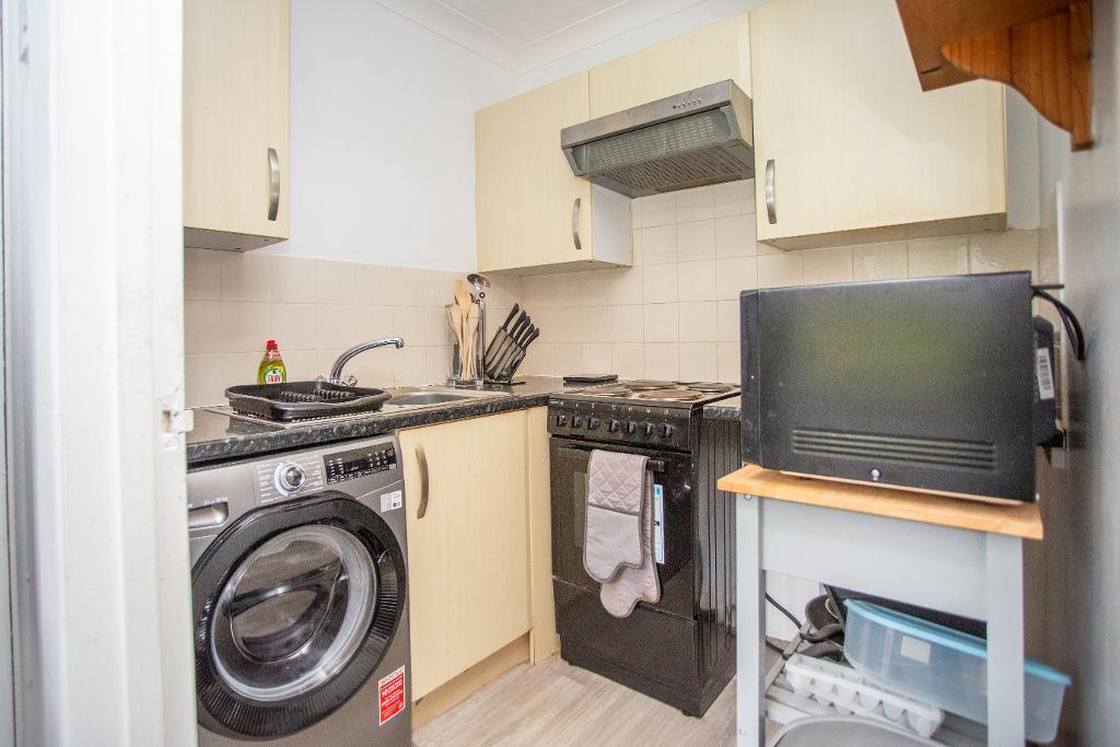Saxon House, Streatfield Road, Heathfield, East Sussex, TN21 8LA photo 4