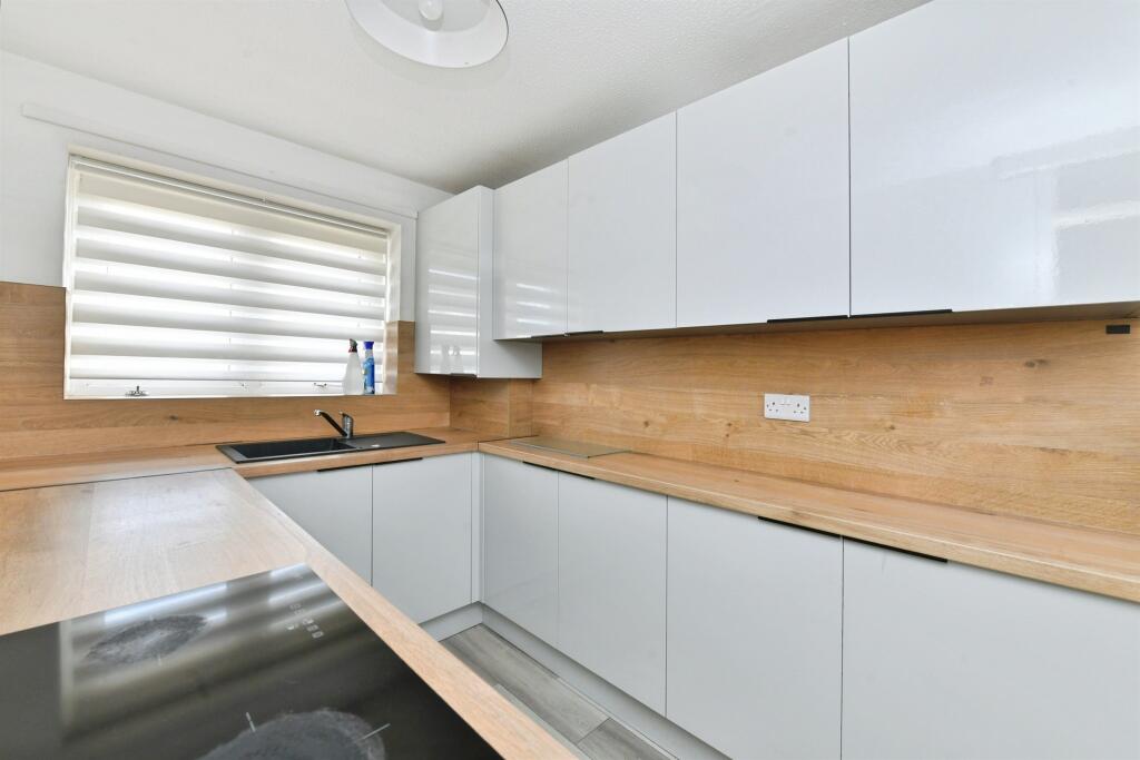 Apartment in Plymouth - View 4